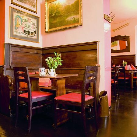 Restaurant Dicker Mann Hotel Zum Blauen Krebs Regensburg Luaran gambar