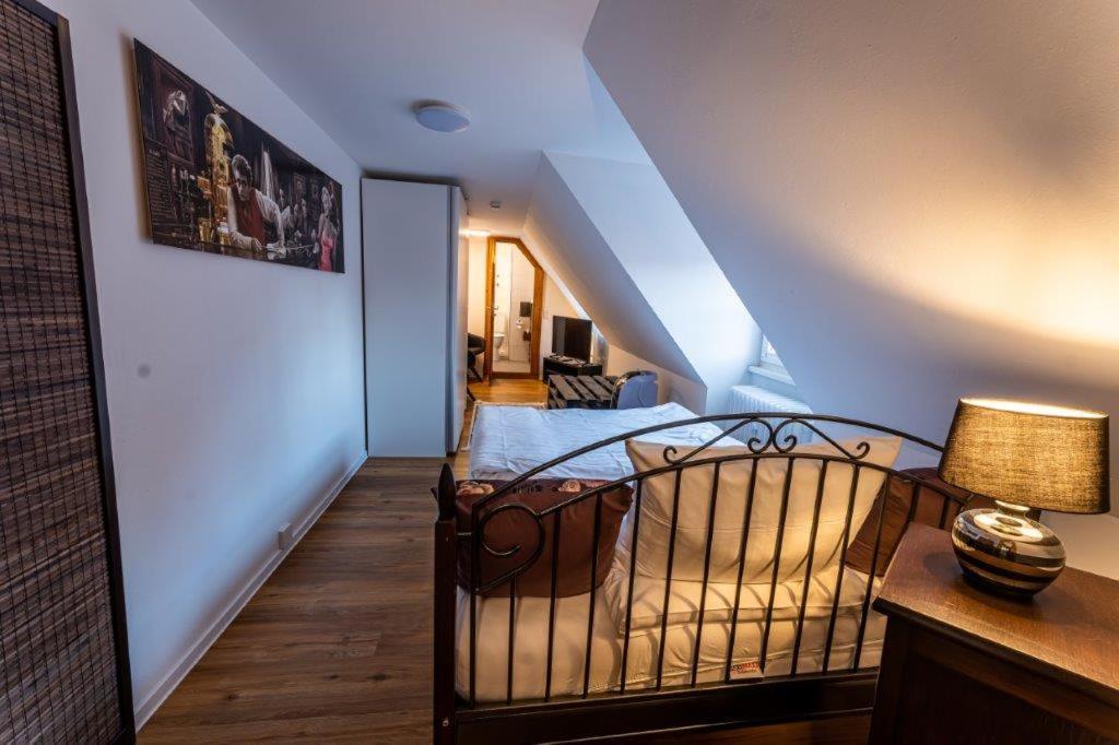 Restaurant Dicker Mann Hotel Zum Blauen Krebs Regensburg Luaran gambar