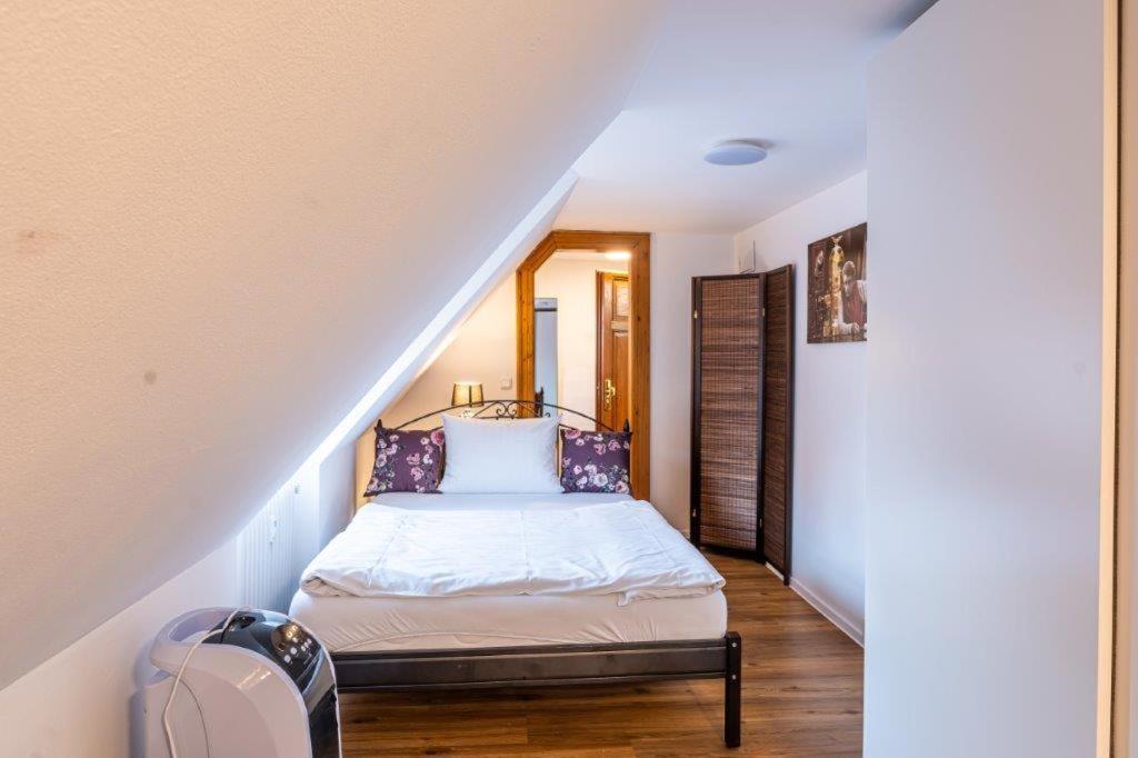 Restaurant Dicker Mann Hotel Zum Blauen Krebs Regensburg Luaran gambar