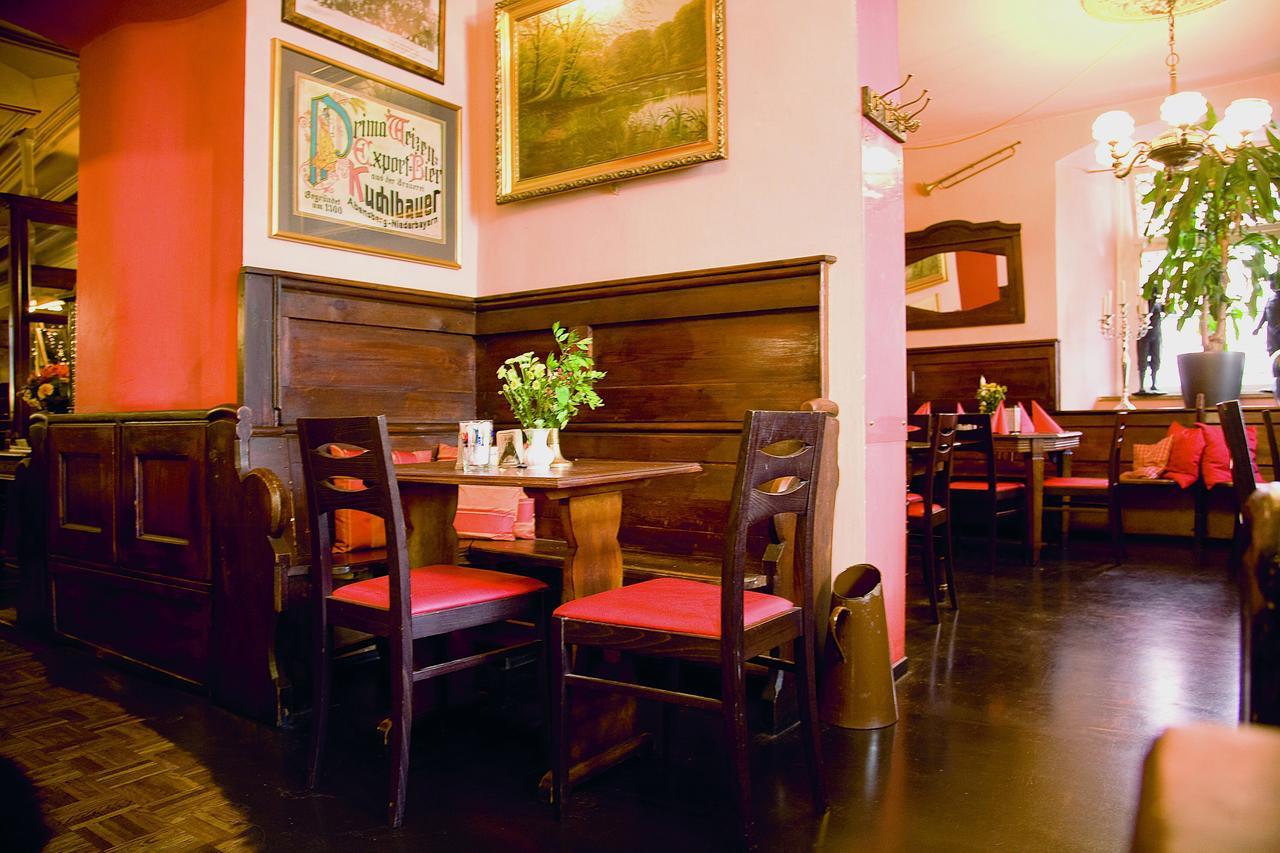 Restaurant Dicker Mann Hotel Zum Blauen Krebs Regensburg Luaran gambar